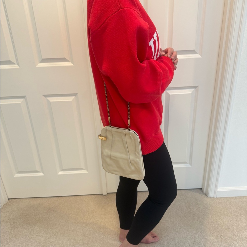 Authentic Chloé Vintage Leather Shoulder Bag – Timeless Elegance